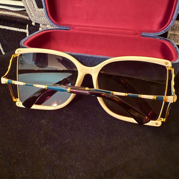 Gucci Cream Square Oversized Luxury Sunglasses - Picture 5 of 10